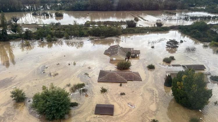 Le cumul de précipitations observées en France avait déjà atteint un niveau record de 829mm au 11 octobre dernier. [Fabrice GHIOTTI / Securite Civile / AFP]