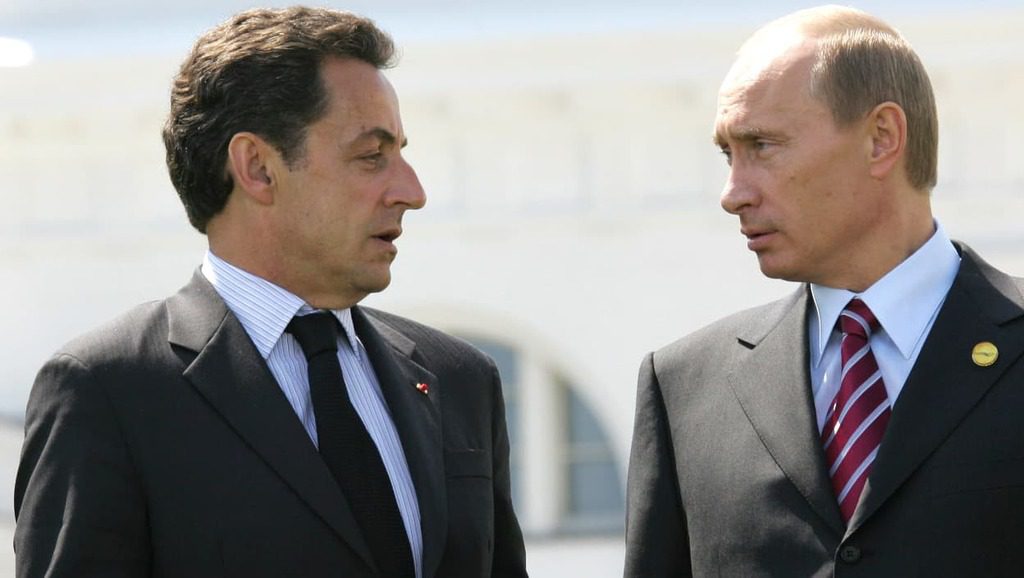 Nicolas Sarkozy : l’Ukraine doit rester « neutre » et n’a pas sa place dans l’UE