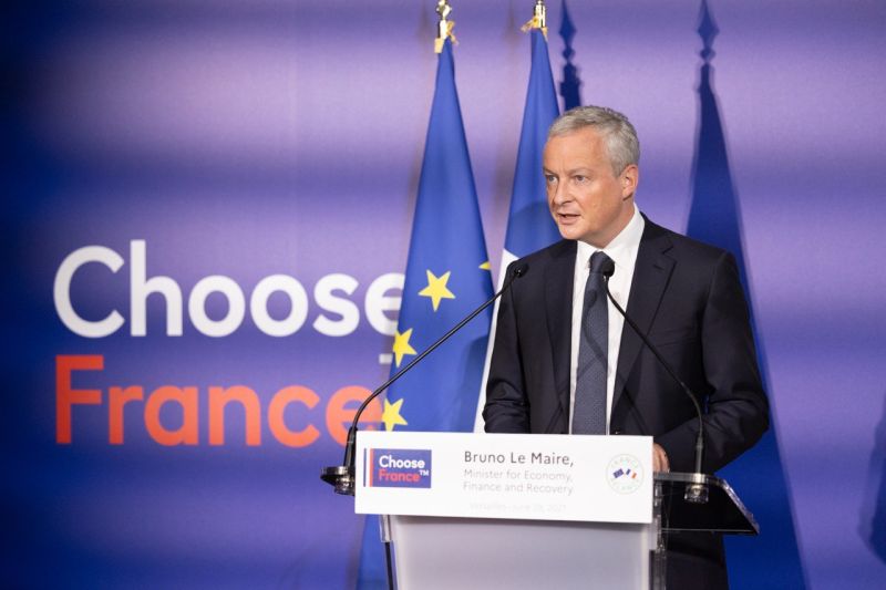 « Le fait d&rsquo;avoir de l&rsquo;énergie décarbonée, à bas coût […] est un élément absolument décisif pour les choix d&rsquo;investissements » par les chefs d&rsquo;entreprise étrangers, a affirmé Bruno Le Maire à Choose France qui se déroulait ce lundi 13 mai à Versaille.