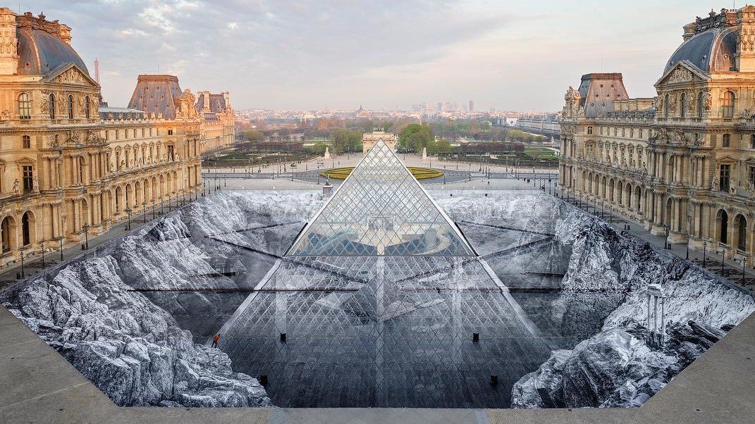 Une oeuvre éphémère magistrale pour les 30 ans de la Pyramide du Louvre