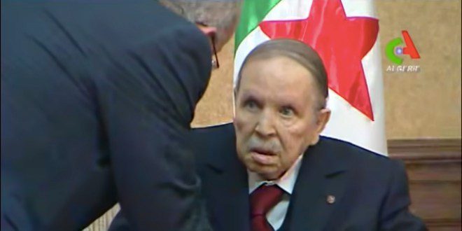 L’Armée dépose les Bouteflika, la jeunesse espère, les anciens du FLN s’inquiètent.