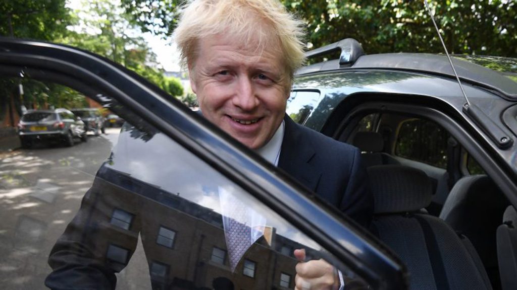 Boris Johnson poursuivi pour ses mensonges sur le Brexit