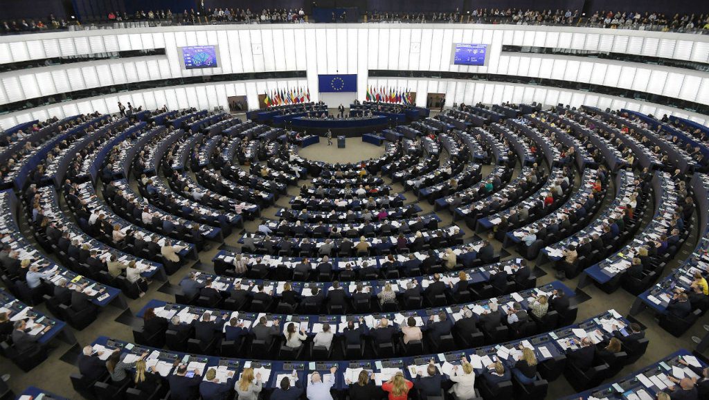 PPE et socialistes conservent leurs positions au Parlement européen