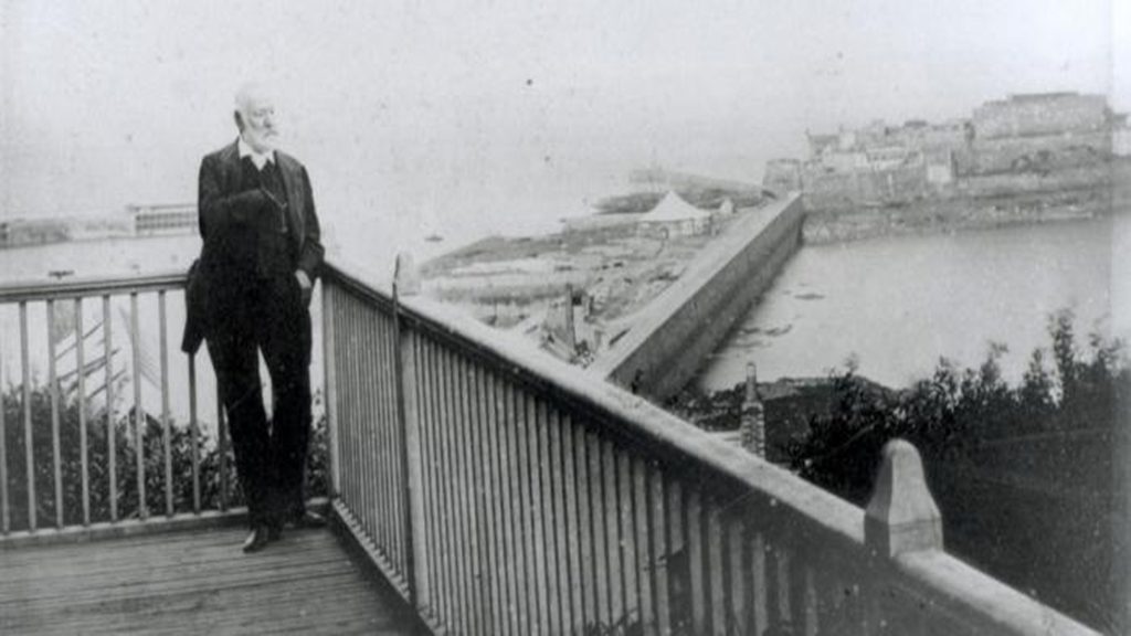 Passons l’été avec de épatants expats #2 Victor Hugo, l’exilé