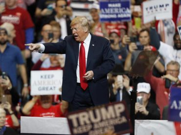 Relégué dans les sondages, Trump reste favori