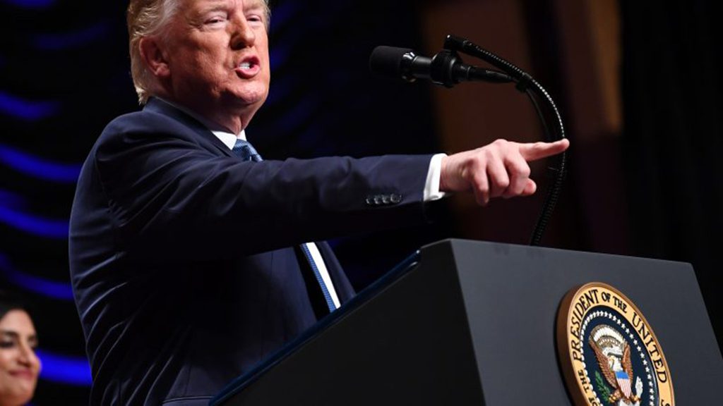 Trump ordonne une enquête sur le projet de taxe française sur le numérique