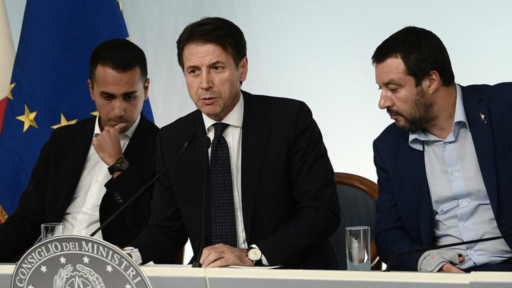 L&rsquo;italie s&rsquo;enfonce dans la crise.. Après l&rsquo;économie, le gouvernement s&rsquo;apprête à chuter, à cause du TGV