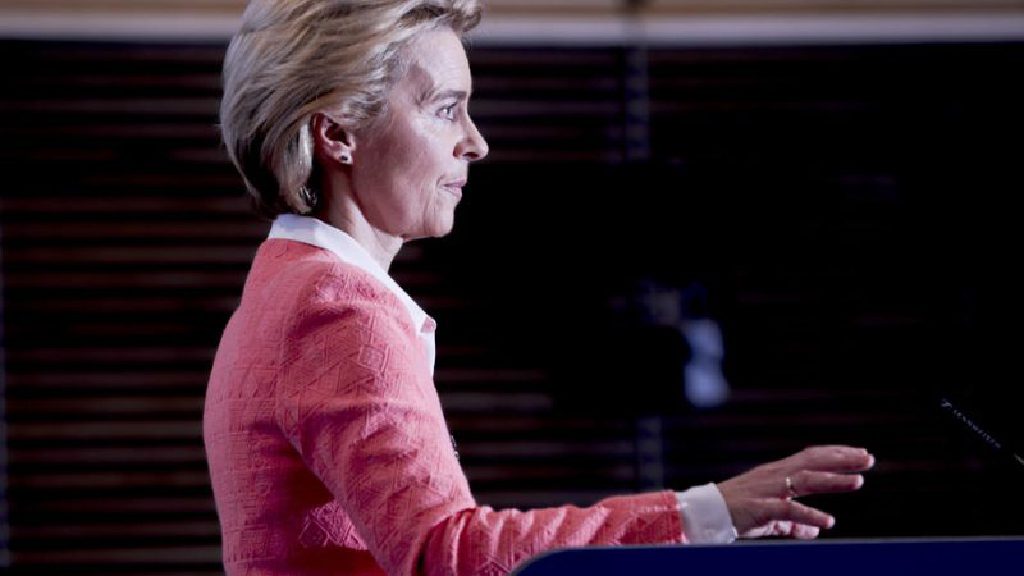 Ursula von der Leyen contrainte par les eurodéputés de remanier son équipe