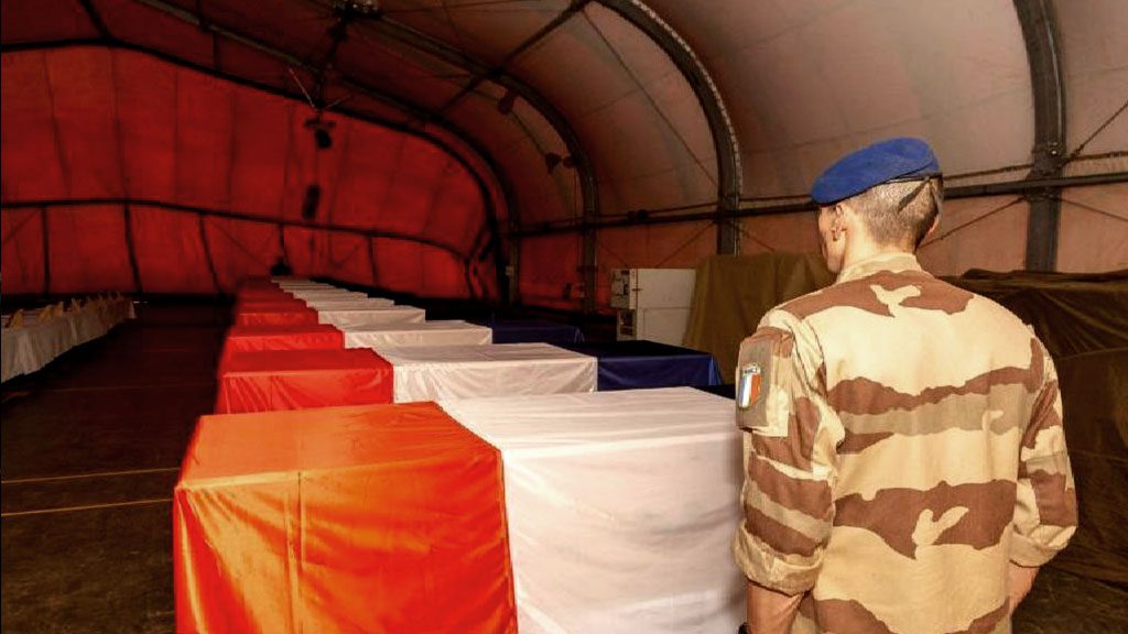 Hommage national aux 13 militaires tués au Mali