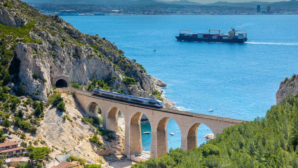 Moins d’avions… Il reste le train ! Mode d’emploi post Covid !