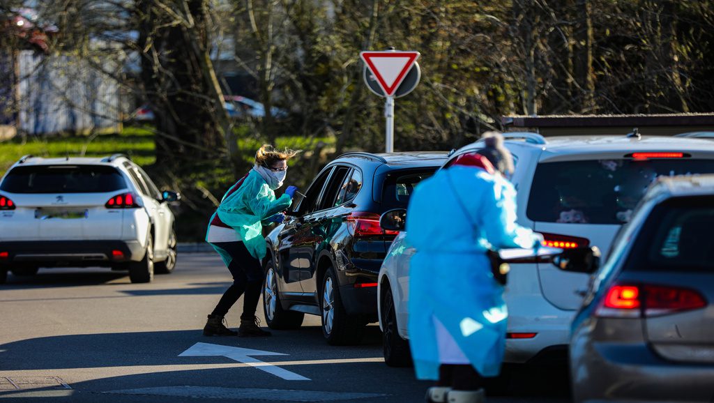 France et la Covid-19 : des hospitalisation au plus haut depuis le déconfinement