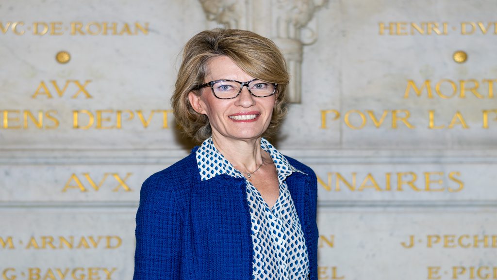 Anne une députée face à la "citadelle Bercy"