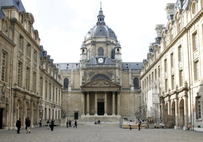 Cour de La Sorbonne, l'hommage de la Nation