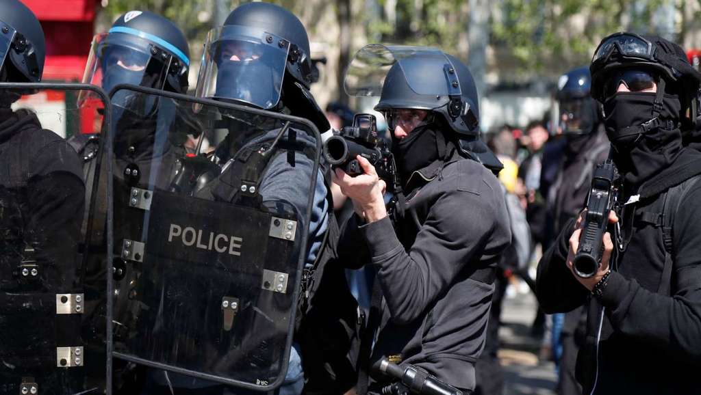 Loi « sécurité globale » controversée en France