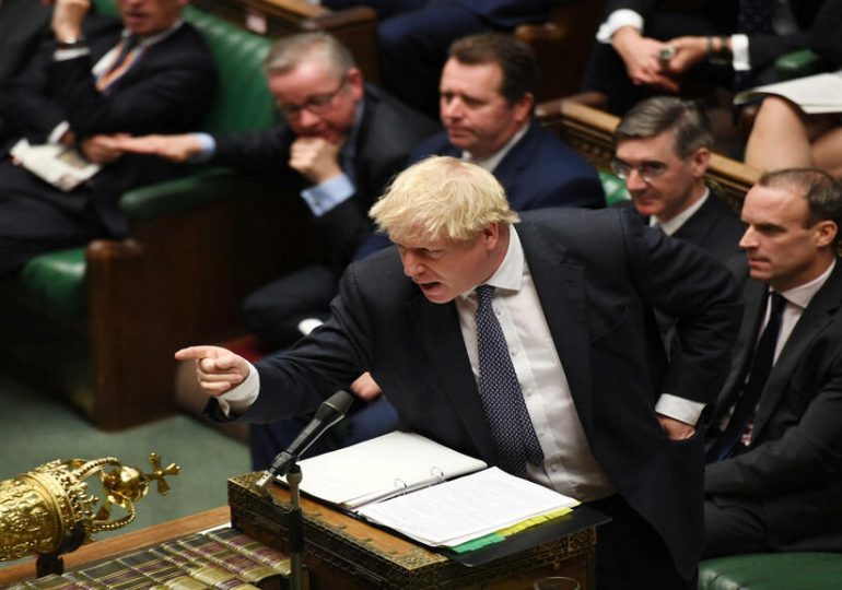 Brexit: les négociations reprennent, Johnson essuie un revers à la chambre des Lords