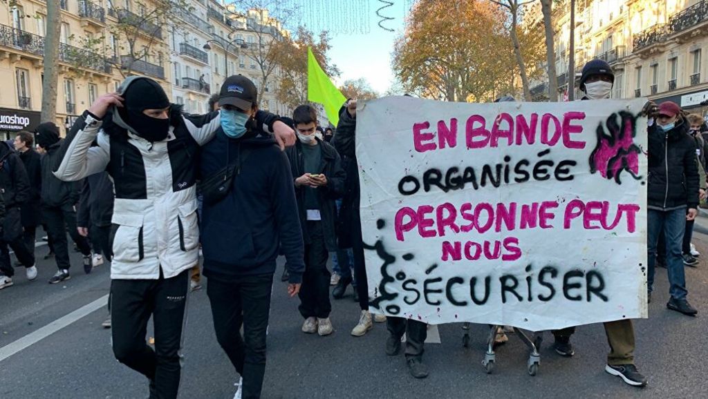 Les Gauches unies appellent à manifester samedi 5/12