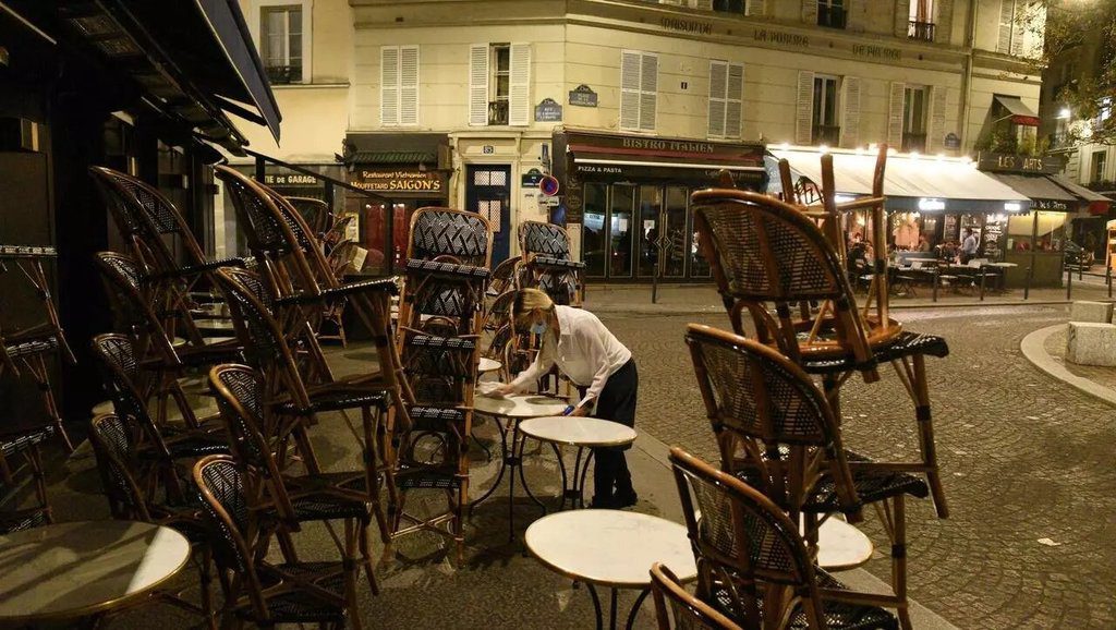 Un couvre-feu à 18h dans 15 départements