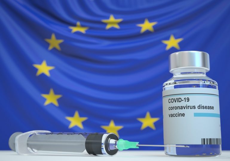 Covid-19 : la Commission européenne réfute l’existence d’accords parallèles pour l’achat de vaccins supplémentaires