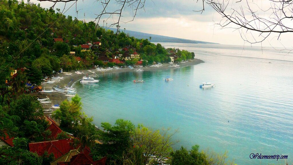 Les voyages forment la jeunesse ! Visitons Bali avec Valentine.
