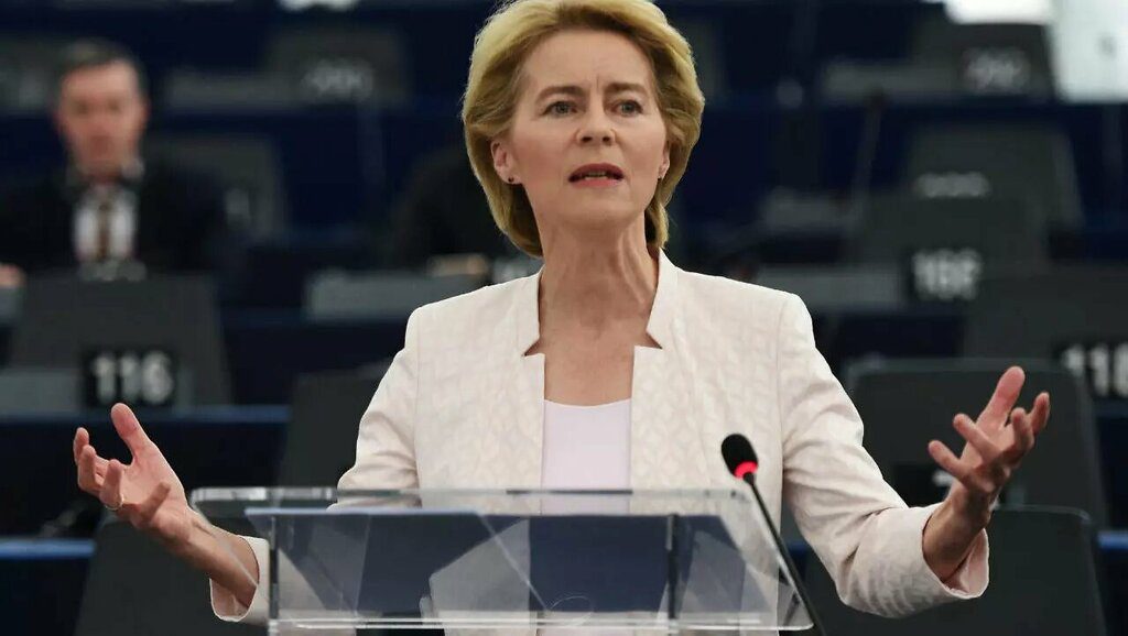 Ursula von der Leyen exprime ses « regrets » devant le Parlement européen