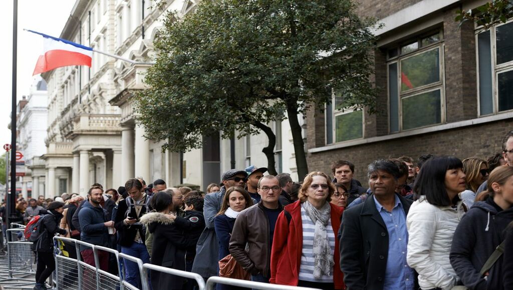 Les Consulaires, Mai ou Septembre ?