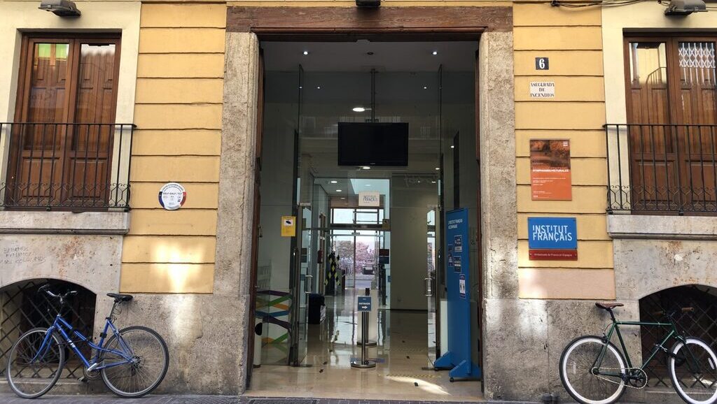 « Fermeture de l’Institut français de Valence, un cas qui interroge la stratégie culturelle française à l’international »