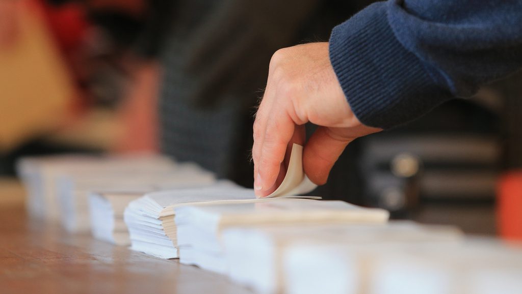 Jour d’élection, de gloire et de mépris.