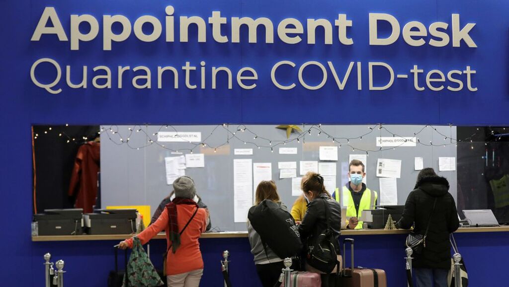 Restrictions, fermetures de frontières, Omicron renvoie la planète en 2020