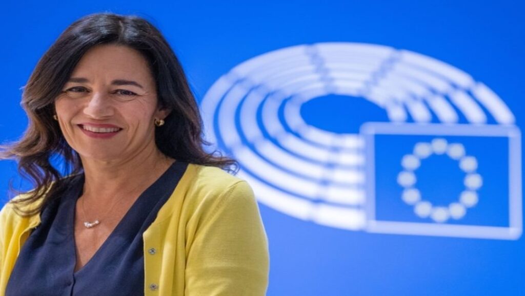 Laurence Farreng :  » On ne peut pas se dire « unis dans la diversité » d&rsquo;un côté, et s&rsquo;imposer le fait de parler tous la même langue de l&rsquo;autre »