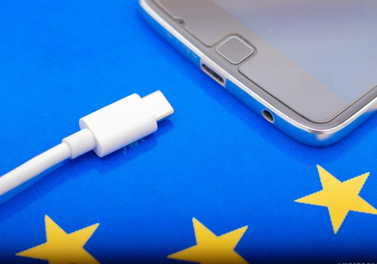 Europe : chargeur universel pour les smartphones