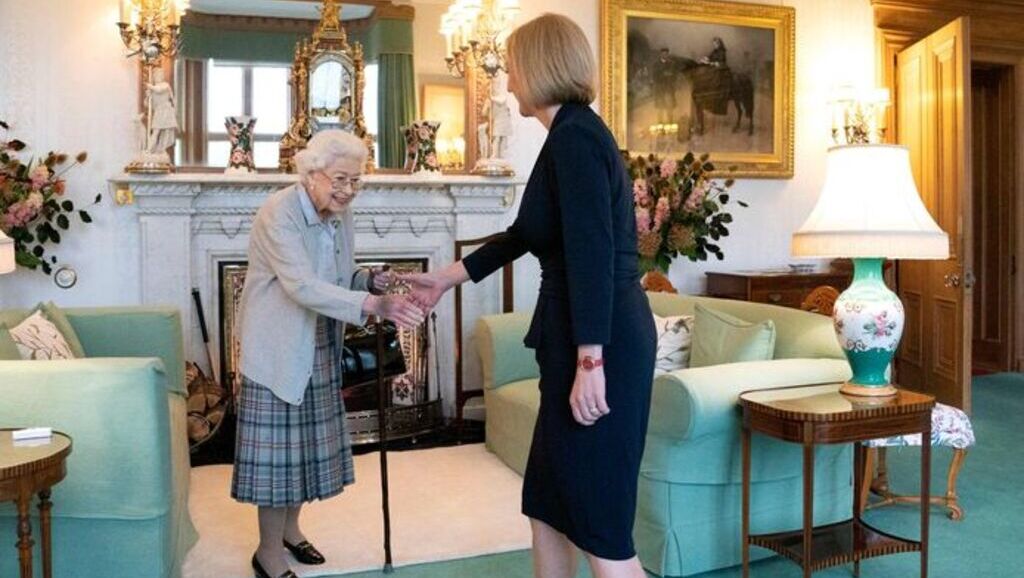 reine d'Angleterre, PM