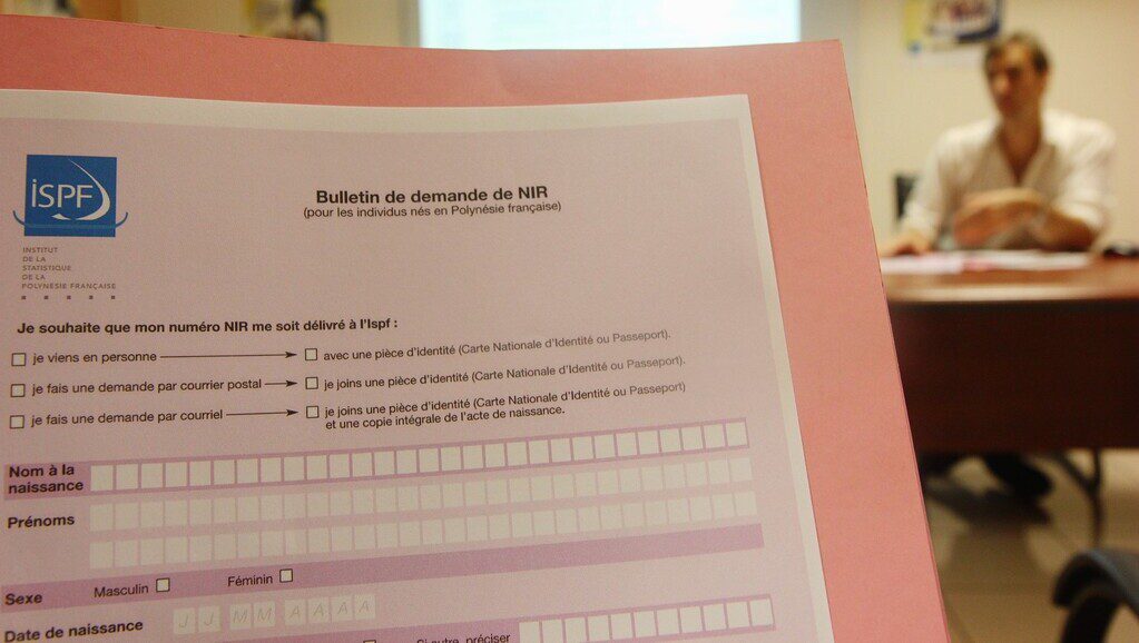 Numéro fiscal, numéro de sécu pour les Français nés hors de France : fin du casse-tête de l&rsquo;identification !