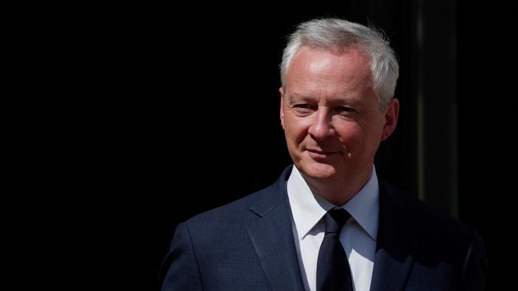 «Je vous le dis avec beaucoup de franchise : les investisseurs chinois sont les bienvenus en France, en particulier dans le domaine des véhicules électriques, des batteries et de la transition énergétique. […] Nous voulons accueillir des investissements chinois majeurs sur le territoire français […] en regardant ce qui est du domaine de la souveraineté et ce qui n&rsquo;est pas du domaine de la souveraineté», a indiqué Bruno Le Maire lors de son voyage à Pékin le 29 juillet 2023