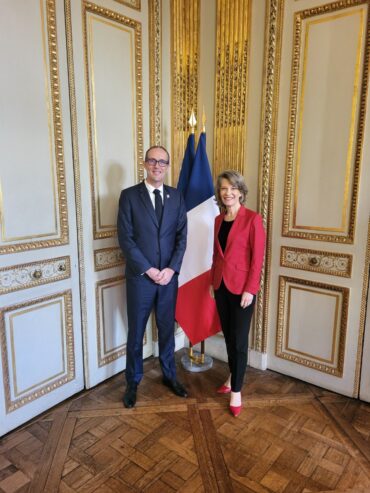 Remi Provendier, député de la 11e circonscription des Français de l'étranger et Anne Genetet, Ministre de l'éducation et de la jeunesse