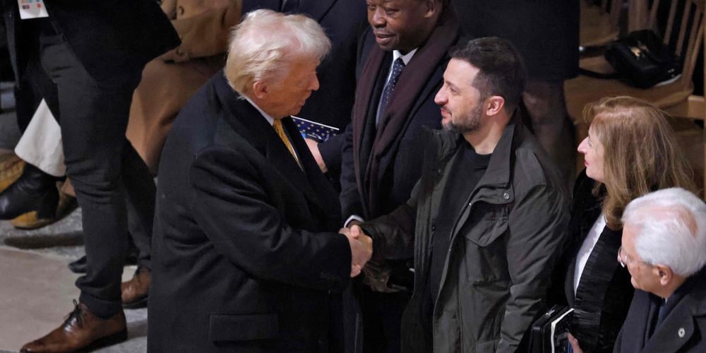 Le président américain et son homologue ukrainien s’étaient rencontrés lors de l’inauguration de Notre-Dame de Paris, en décembre. © Crédit photo : LUDOVIC MARIN / AFP