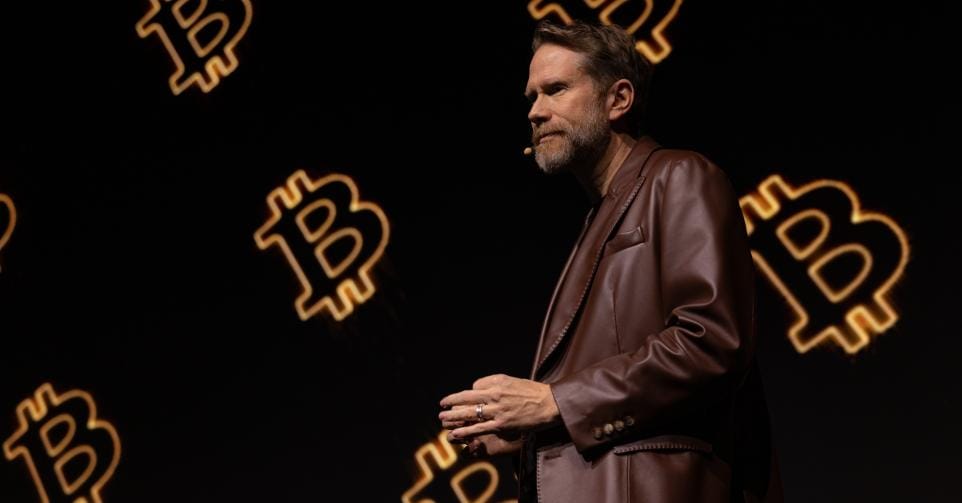 L&rsquo;entrepreneur &Eacute;ric Larchev&ecirc;que, cofondateur de Ledger, a officiellement lanc&eacute; The Bitcoin Society, le 25 novembre 2025. Un projet hybride m&ecirc;lant tr&eacute;sorerie en Bitcoin, r&eacute;seau d&rsquo;entrepreneurs et club premium. &copy;AFP