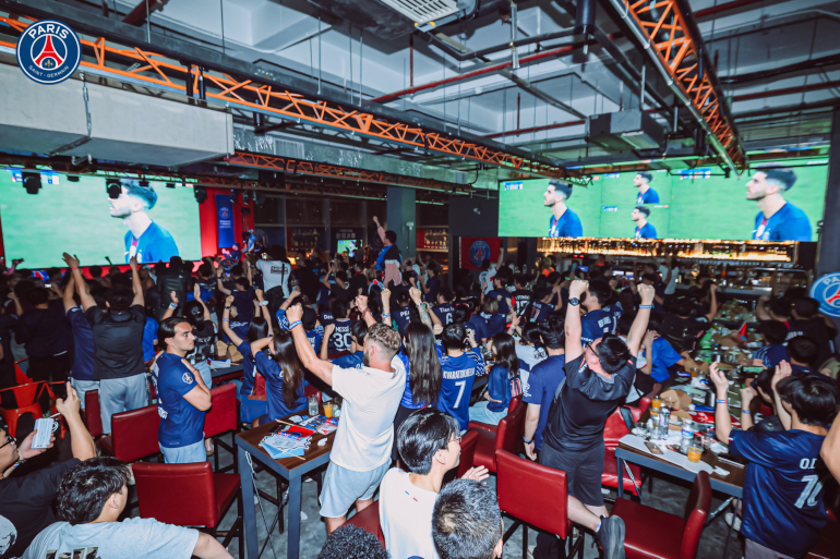Les fans du Paris SG en Chine &agrave; Canton