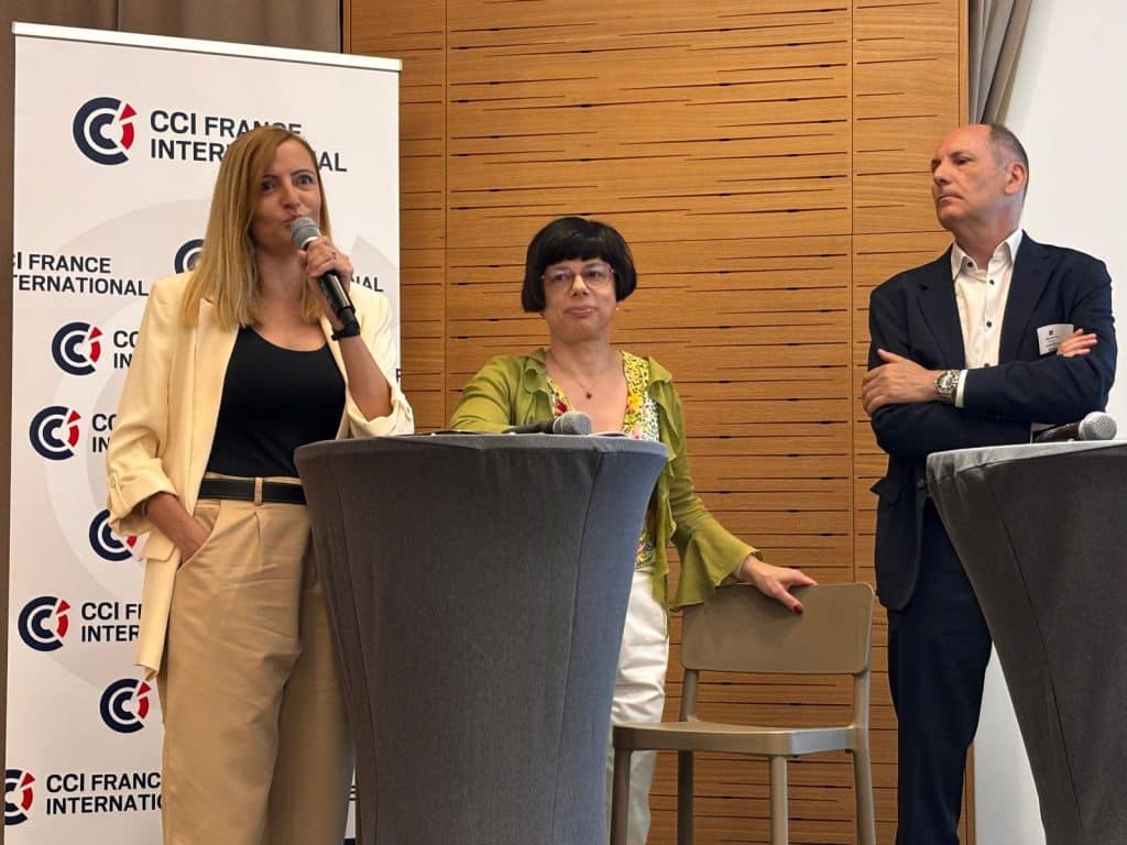 Agnes Lopez Cruz, la Directrice G&eacute;n&eacute;rale de la CCI France &Eacute;mirats Arabes Unis,  Corinne Fontenelle, la Directrice G&eacute;n&eacute;rale de la CCI France Br&eacute;sil et  Pierre Gautier, Medef International