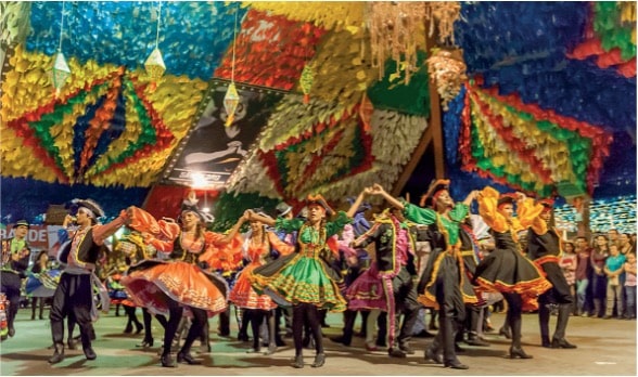 Ouverture de São João 2011 dans le Pelourinho, avec le concours de quadrilles juniors