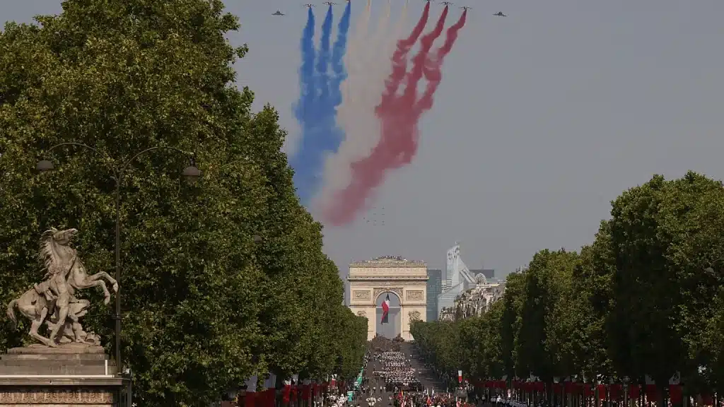 Patrouille de France au-dessus de Paris 14 juillet 2026 &copy;AFP