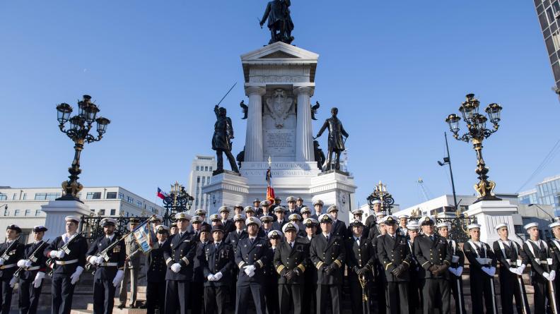 Délégués Bomberos et Français posant ensembles