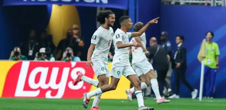 Ounahi d&eacute;cid&eacute;ment transfigur&eacute; en s&eacute;lection (50e, 82e), plus un but dans le temps additionnel de Rahimi (90e+8), les Lions ont fini par surclasser les Canucks (3-0). 