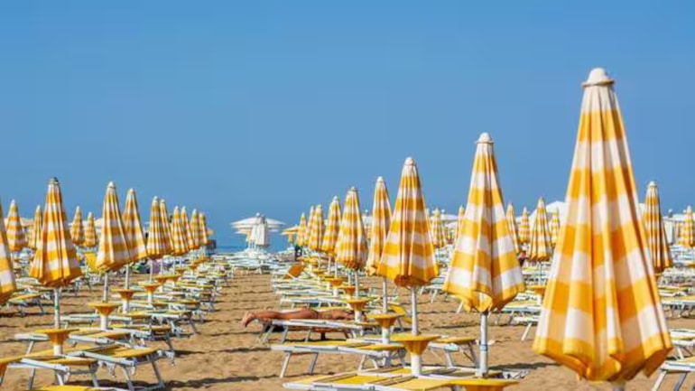 Plage fran&ccedil;aise en septembre, image d'illustration