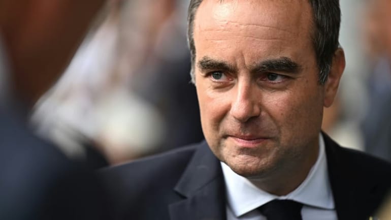 Le Premier ministre, S&eacute;bastien Lecornu, &agrave; M&eacute;rignac (Gironde) pr&egrave;s de Bordeaux, le 17 ao&ucirc;t 2026.