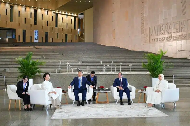 Le président chinois Xi Jinping visite le Grand Musée égyptien et les pyramides de Gizeh