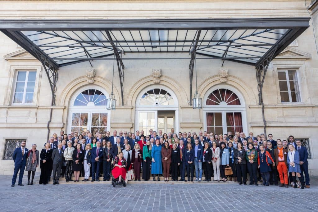 Photographie des élus la 44e session de l’Assemblée des Français de l’Étranger