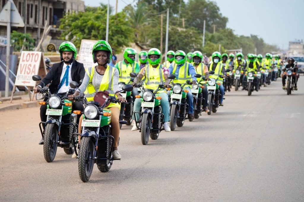 Formation aux motos électriques en Ouganda en 2025