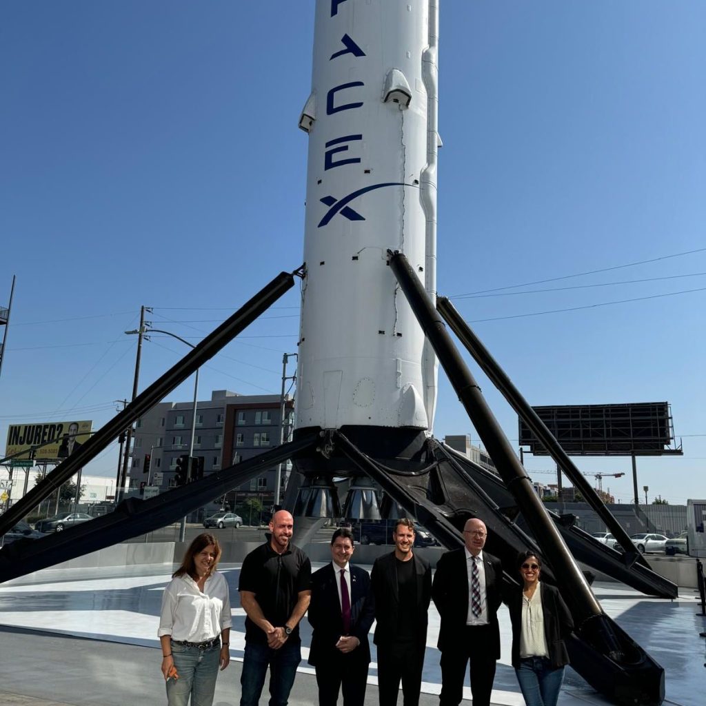 A Hawthorne en Californie, visite de l’usine de SpaceX en compagnie de Sylvie Almeri, directrice de la SoCal French-American Chamber of Commerce