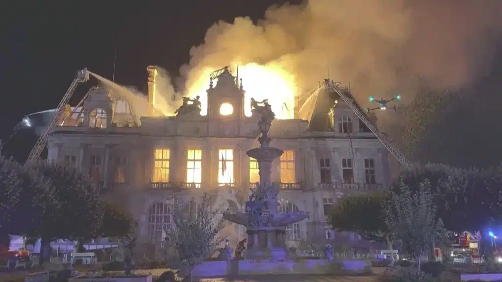 Mairie de Limoges en feu ce 17 octobre 2026