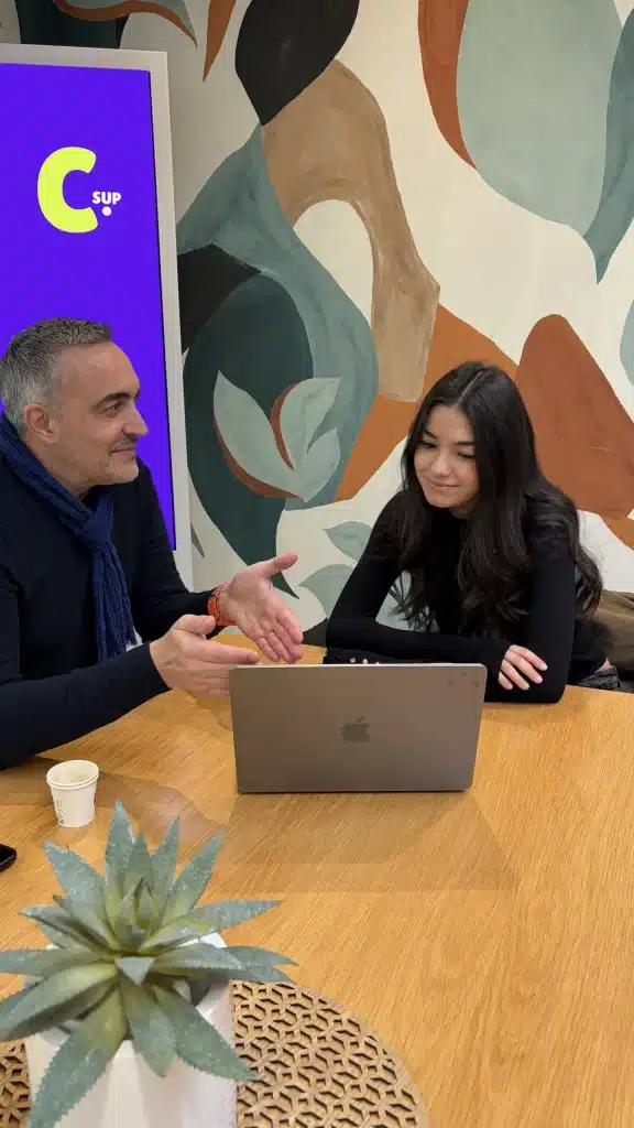 Thierry Phitoussi, fondateur et directeur, Coachingsup Orientation avec une future bachelière